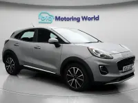 Käytetty Ford Puma Titanium 125 HP (91 kW) 2022 Hopea Katumaasturi