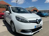 Used Renault Scénic Dynamique 2015 White MPV