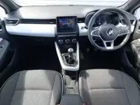 Used Renault Clio Techno 90 HP (66 kW) 2023 White Hatchback