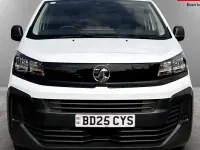 Used Vauxhall Vivaro 120 HP (88 kW) 2025 White MPV