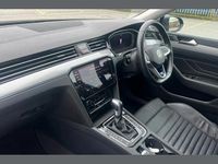 Usado VW Passat Advance 218 HP (160 kW) 2021 Cinzento Carrinha