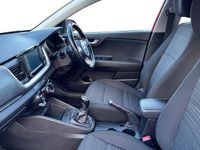 Used Kia Stonic 118 HP (86 kW) 2018 Red SUV