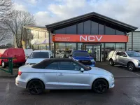 Usado Audi A3 Cabriolet Sport 180 CV (132 kW) 2014 Plateado Descapotable