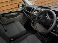 Used VW Transporter 150 HP (110 kW) 2019 Silver Van