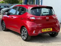 New Hyundai i10 Advanced 63 HP (46 kW) 2025 Red Hatchback