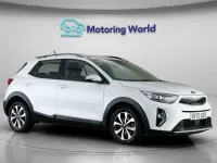 Second-hand Kia Stonic 100 CP (73 kW) 2021 Alb SUV