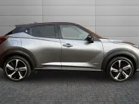 Used Nissan Juke Tekna+ 143 HP (105 kW) 2023 Gun metallic with pearl black roof SUV