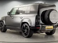 Usado Land Rover Defender Carpathian Edition 525 HP (386 kW) 2024 Carrinha