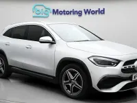Usado Mercedes GLA250 Premium Plus 259 HP (190 kW) 2022 Prateado SUV