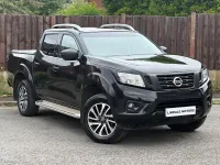 Used Nissan Navara Tekna 190 HP (139 kW) 2016 Black Pickup