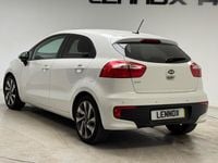Used Kia Rio 107 HP (78 kW) 2016 White Hatchback
