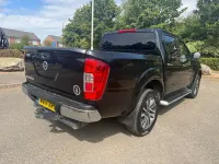 Used Nissan Navara N-Connecta 190 HP (139 kW) 2017 Black Pickup