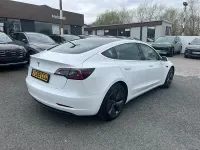 Usado Tesla Model 3 Standard Range Plus 177 kW (241 CV) 2019 Blanco Berlina
