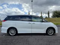 Usado Toyota Estima 2021 Blanco Monovolumen