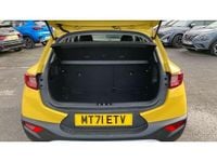 Used Kia Stonic 99 HP (72 kW) 2022 Yellow SUV