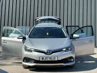 Used Toyota Auris Business Edition 116 HP (85 kW) 2017 Silver Hatchback