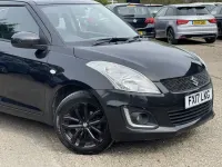 Begagnad Suzuki Swift SZ-L 94 HK (69 kW) 2017 Svart Halvkombi
