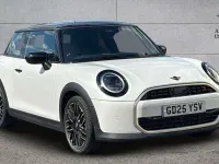 Used Mini Cooper S Hatch 201 HP (147 kW) 2025 White Hatchback
