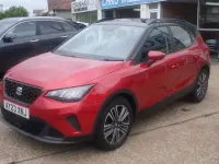 Used Seat Arona SE Technology 2023 Desire red metallic SUV
