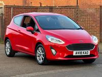 Used Ford Fiesta Zetec 70 HP (51 kW) 2018 Red Hatchback