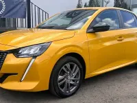 Used Peugeot 208 Active+ 102 HP (75 kW) 2022 Yellow Hatchback