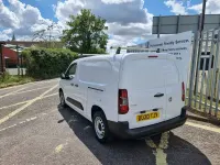 Used Vauxhall Combo Edition 100 HP (73 kW) 2020 White MPV