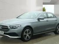 Usado Mercedes E200 211 CV (155 kW) 2022 Gris Berlina