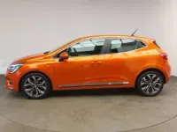 Used Renault Clio Version S 90 HP (66 kW) 2021 Orange Hatchback