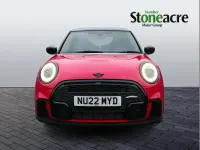 Usado Mini Cooper Hatch 134 CV (98 kW) 2022 Rojo Utilitario