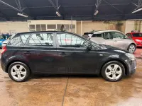 Używany Kia Ceed 2012 Czarny Hatchback