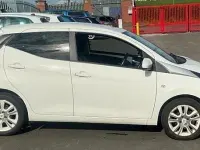 Used Toyota Aygo X-pure 69 HP (50 kW) 2016 White Hatchback