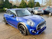 Begagnad Mini ONE Hatch 2018 Blå Halvkombi