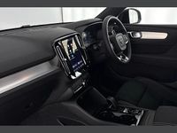 New Volvo XC40 Plus 161 HP (118 kW) 2026 Silver SUV