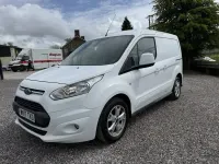 Begagnad Ford Transit Connect Limited 120 HK (88 kW) 2017 Vit Minibuss