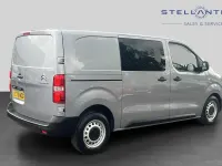 Begagnad Citroën Dispatch 175 HK (128 kW) 2024 Grå Minibuss