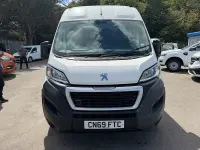 Used Peugeot Boxer 140 HP (102 kW) 2019 White Van