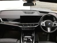 Używany BMW X7 M Sport 347 KM (255 kW) 2025 Szary SUV