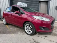 Begagnad Ford Fiesta Zetec 75 HK (55 kW) 2014 Röd Halvkombi