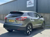 Used Nissan Qashqai N-Connecta 115 HP (84 kW) 2016 Grey SUV