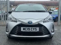 Used Toyota Yaris Hybrid 100 HP (73 kW) 2019 Silver Hatchback