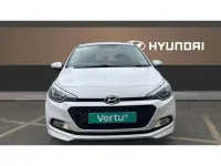 Begagnad Hyundai i20 SE 84 HK (61 kW) 2017 Vit Halvkombi