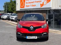 Used Renault Captur Dynamique 90 HP (66 kW) 2017 Red/black SUV