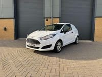 Used Ford Fiesta 75 HP (55 kW) 2015 White Van