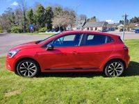 Używany Renault Clio V Evolution 88 KM (64 kW) 2023 Czerwony Hatchback