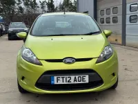 Usado Ford Fiesta 82 HP (60 kW) 2012 Verde Citadino