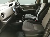 Gebraucht Toyota Yaris 111 PS (81 kW) 2018 Grau Kleinwagen