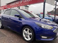 Used Ford Focus Zetec 120 HP (88 kW) 2017 Blue Hatchback