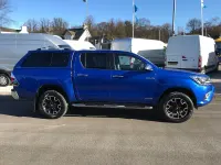 Used Toyota HiLux 150 HP (110 kW) 2017 Blue Pickup