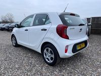 Used Kia Picanto 66 HP (48 kW) 2018 White Hatchback