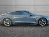Used Audi e-tron GT quattro Comfort 344 kW (469 HP) 2022 Kemora grey Sedan